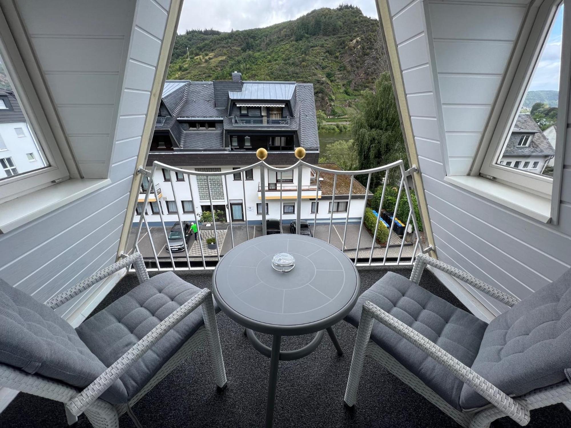 Haus Erholung Hotel Кохем Екстериор снимка