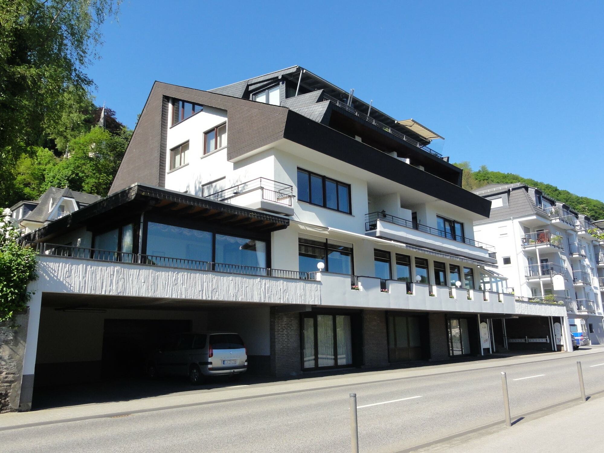 Haus Erholung Hotel Кохем Екстериор снимка